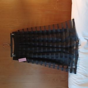 Shear skirt with slip